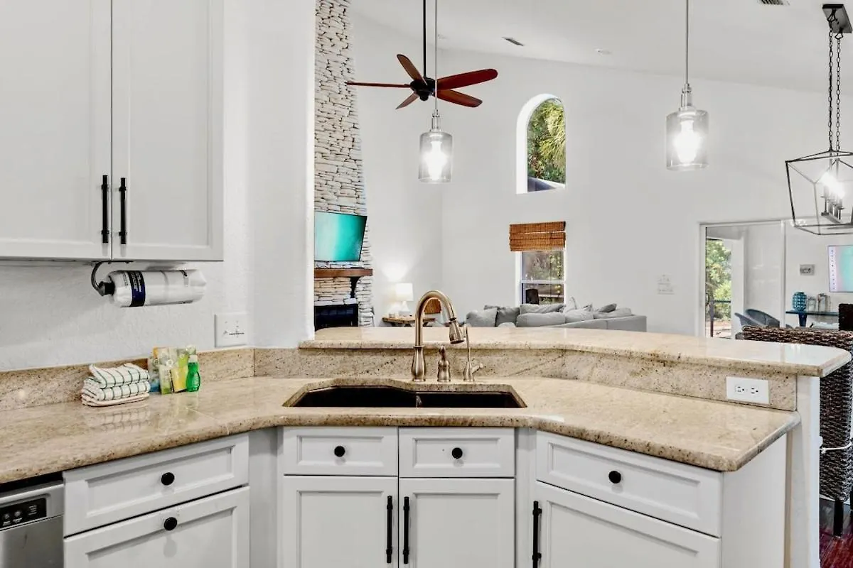 Private Tropical Oasis Near Beach Hot Tub&Golfca Destin Ferienhaus